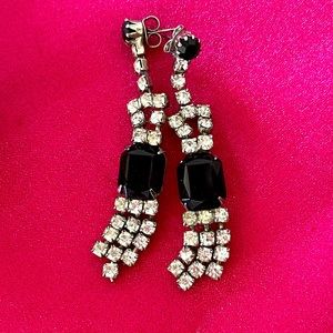 ‼️Vintage 80s‼️ black stone & rhinestone post earrings
